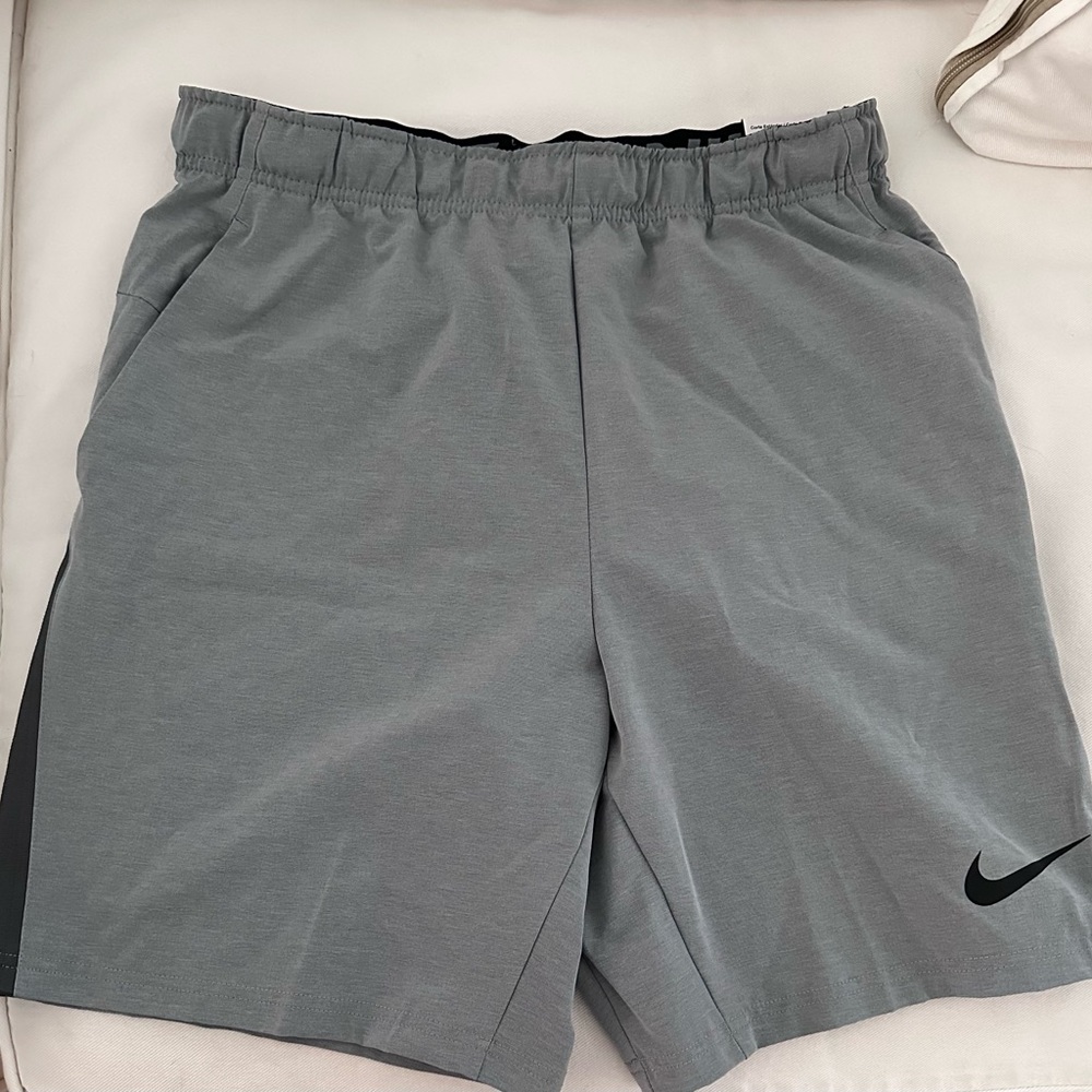 Men’s NIKE shorts MEDIUM NWT in grey